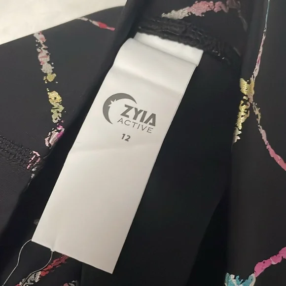 NWT Zyia Abstract High Rise 7/8 Leggings - Picture 3 of 4